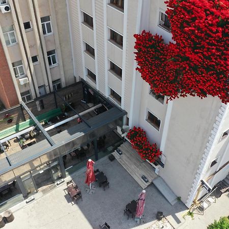 MBI Travel Inn Craiova Esterno foto