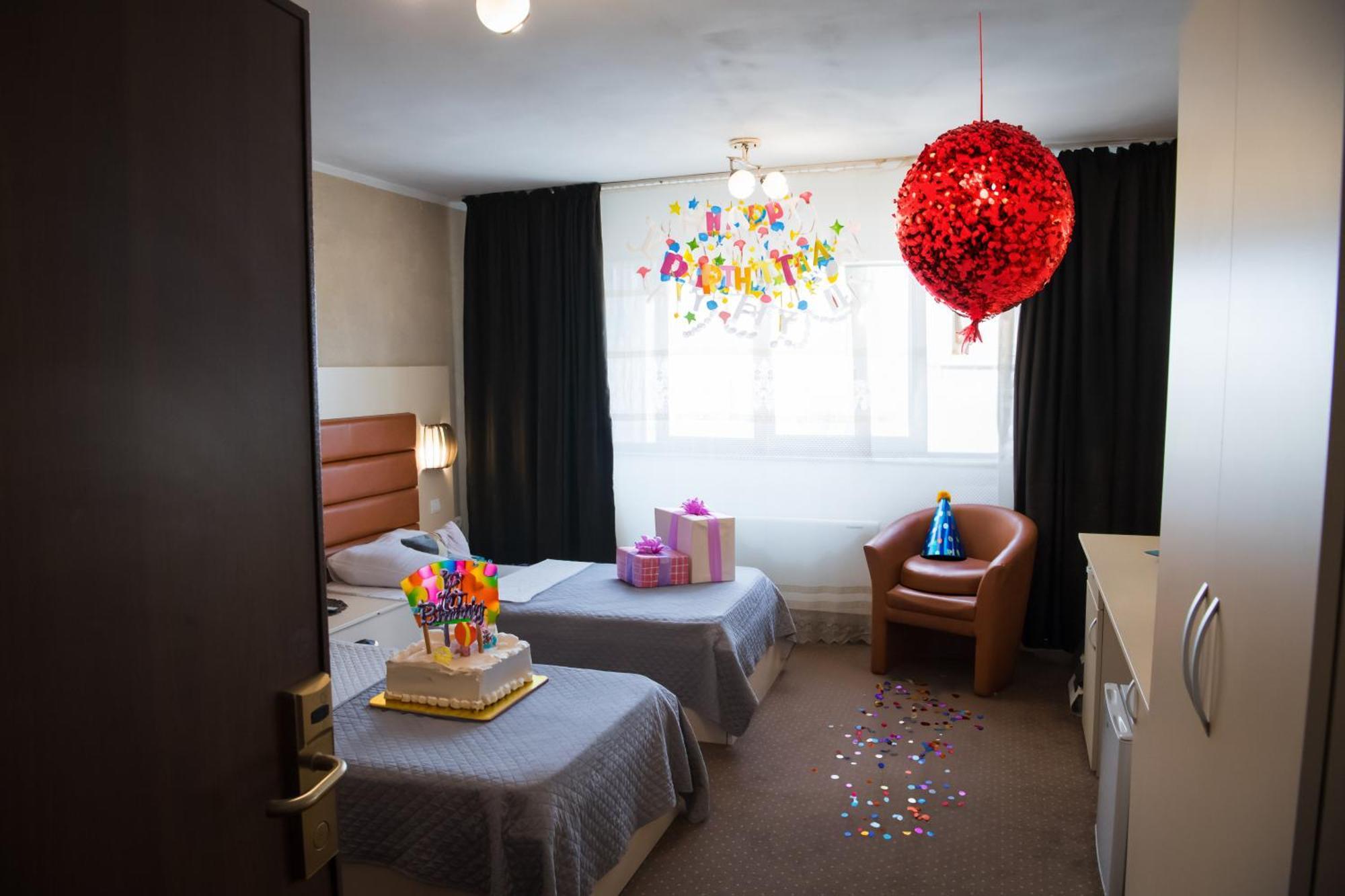 MBI Travel Inn Craiova Esterno foto