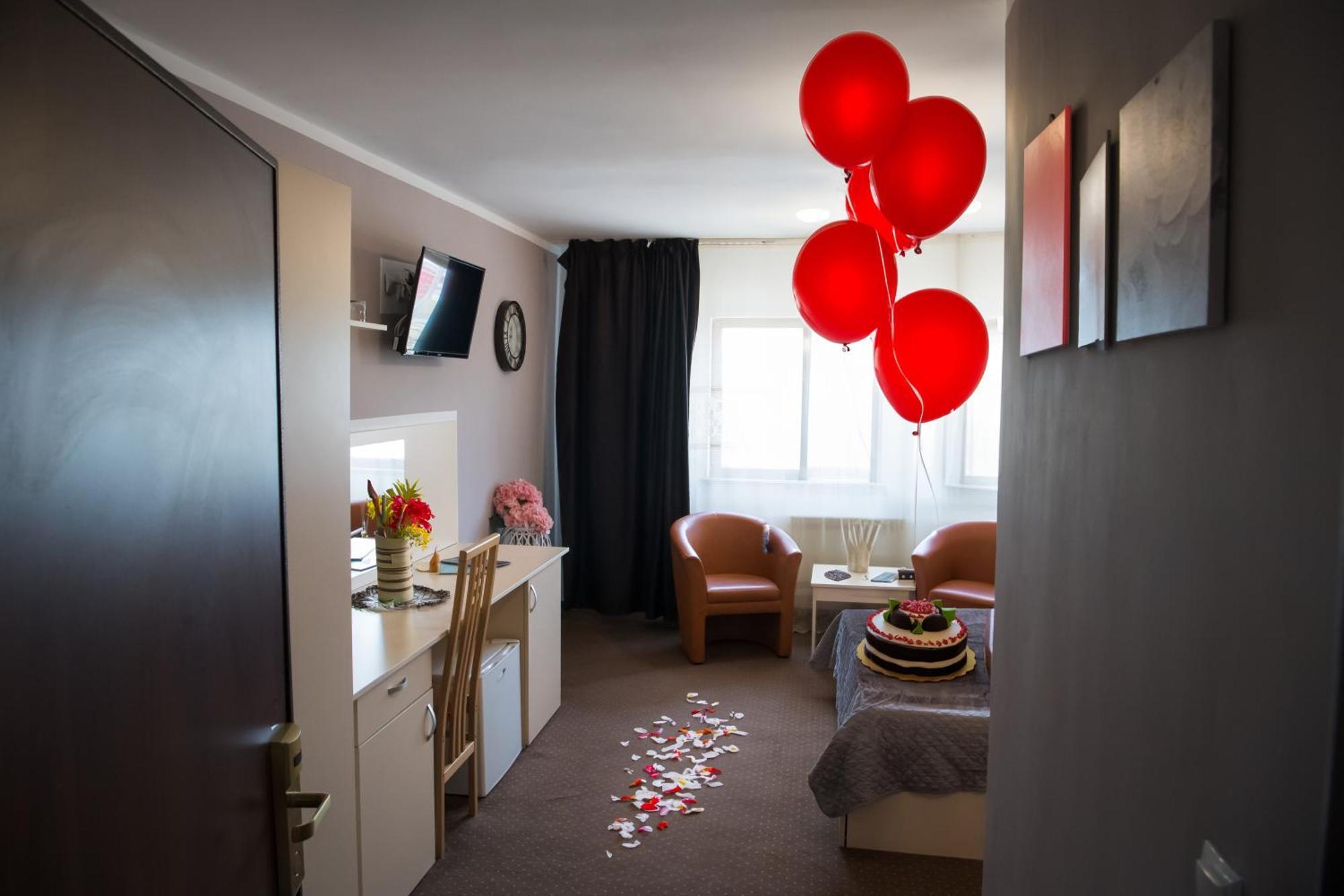 MBI Travel Inn Craiova Esterno foto